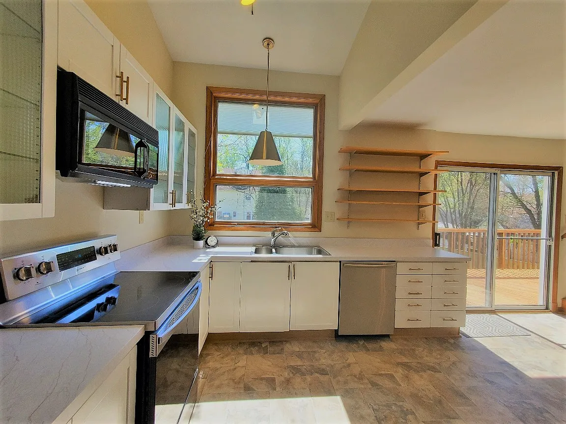 Traditional 4BR House for Rent! — Photo 4