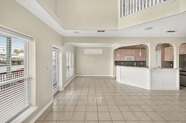 3 bed, 2.5 bath, 2059 sqft, $3,500 — Photo 4