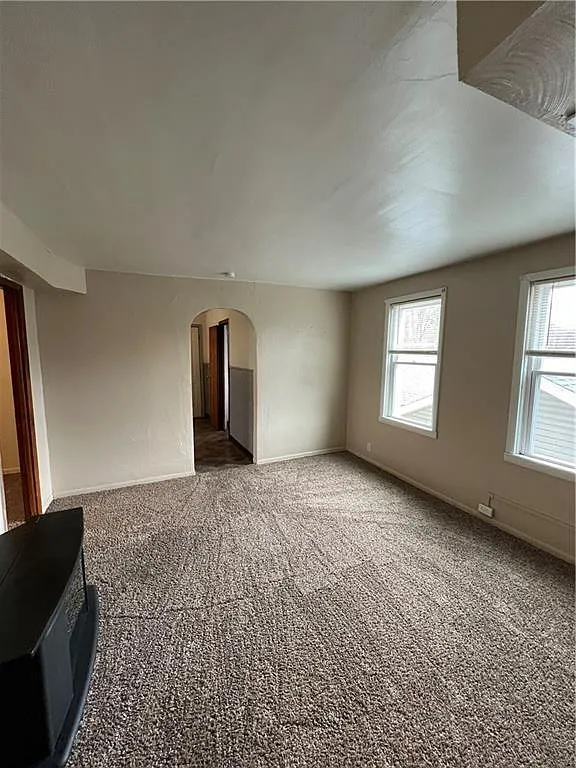 2 bed, 750 sqft, $700 — Photo 2