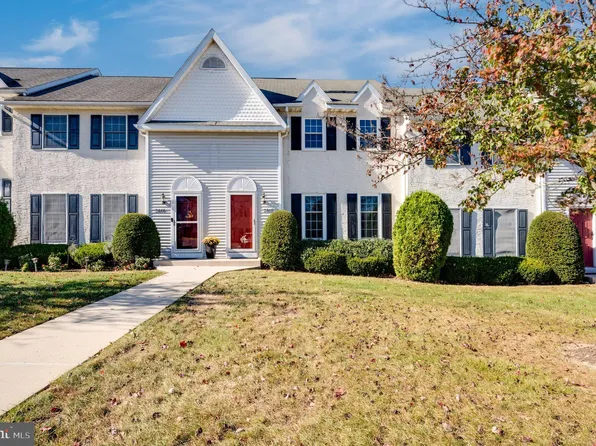 2818 Sturbridge Ct, Sinking Spring, PA 19608