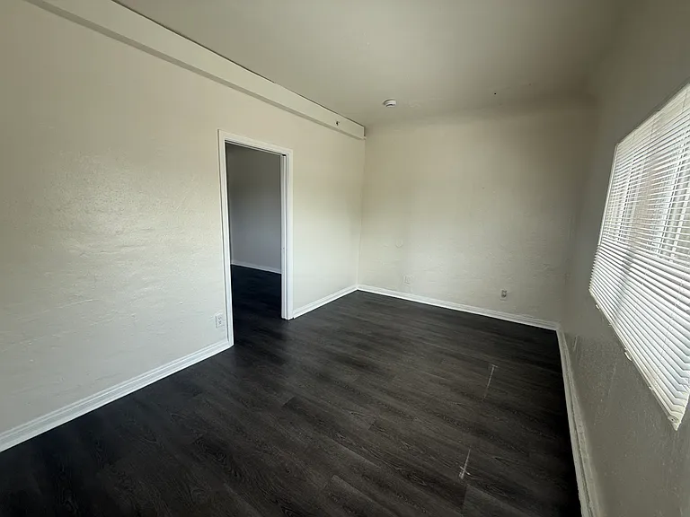 329 W Magnolia St #6 — Photo 12