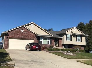 10318 Wooded Hobbs Trl, Fairdale, KY