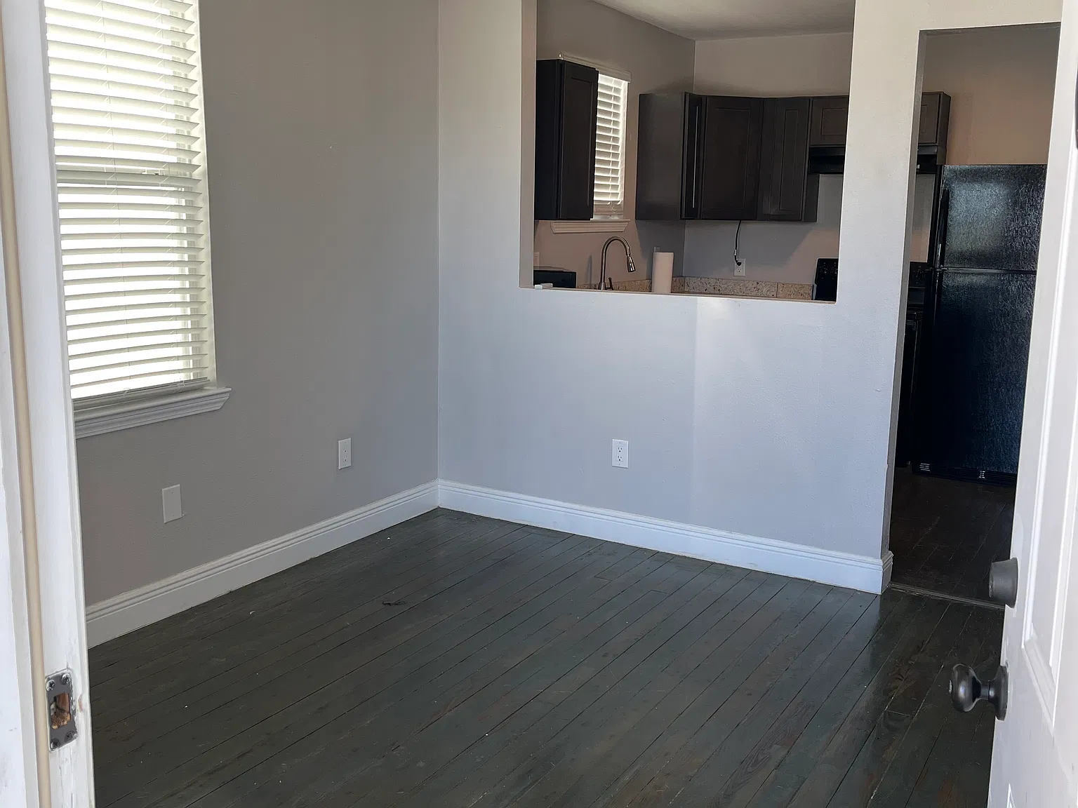 2 bed, 1400 sqft, $1,400 — Photo 2