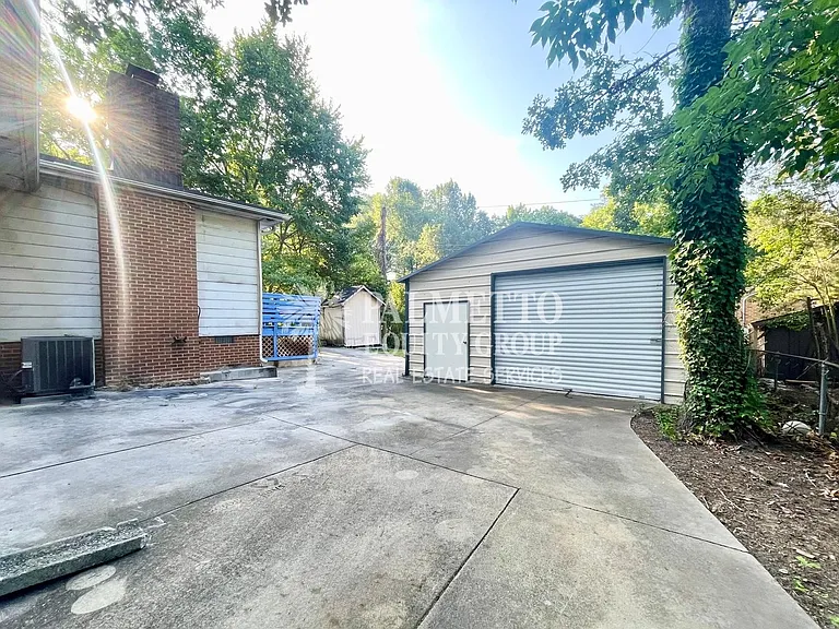 2409 W Cornwallis Dr — Photo 16
