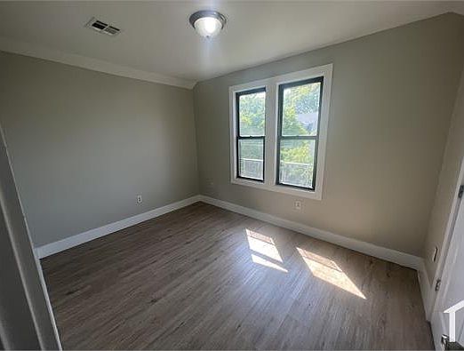 3rd image of 112 S 7th St Floor 3