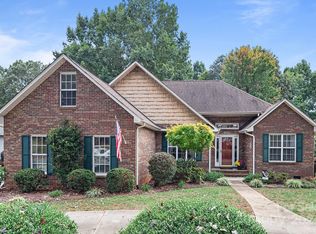 8458 Blades Trl, Denver, NC 28037