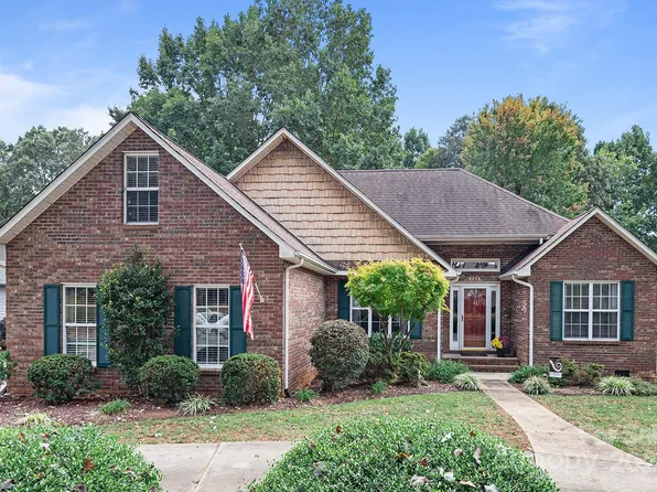 8458 Blades Trl, Denver, NC 28037