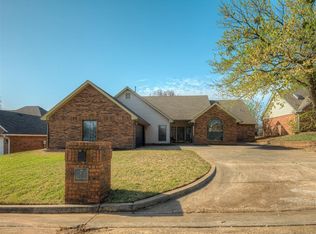 7 Kaross Rd, Shawnee, OK 74801