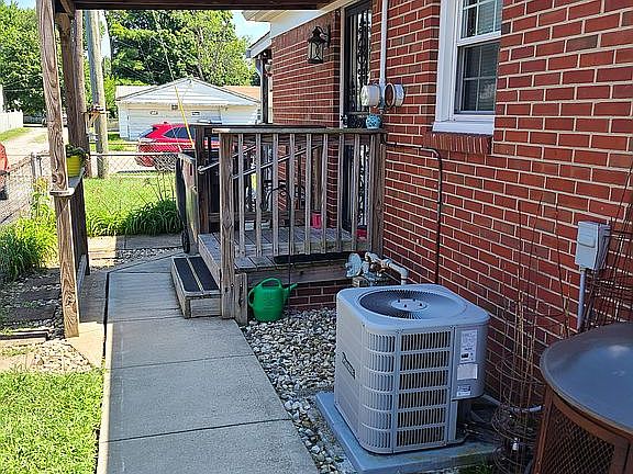 3rd image of 2538 Saint Paul St