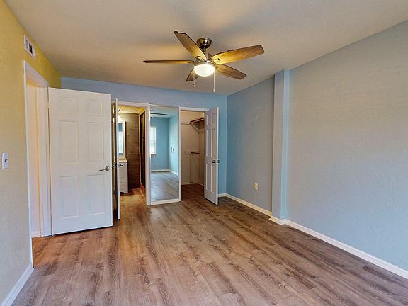 5th image of 3800 Saxon Dr APT 39C