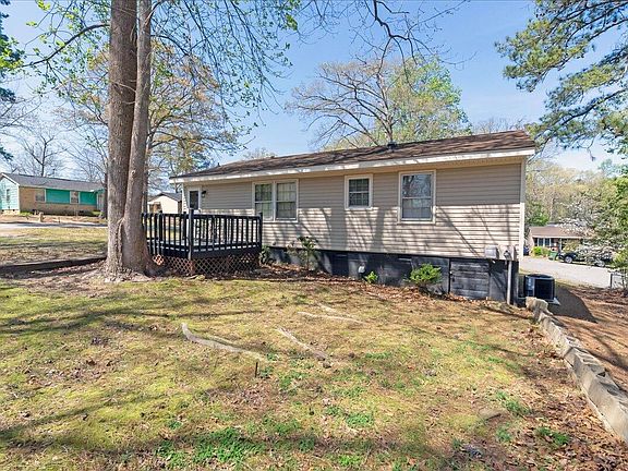 5th image of 101 Martin Cir