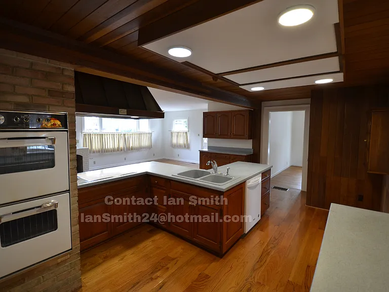 155 E Park St — Photo 7