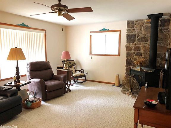 5th image of 99 Saginaw Cir