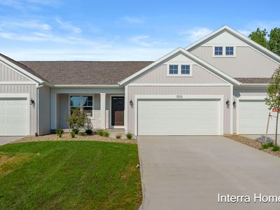 1533 Village Cir, Kalamazoo, MI, 49009