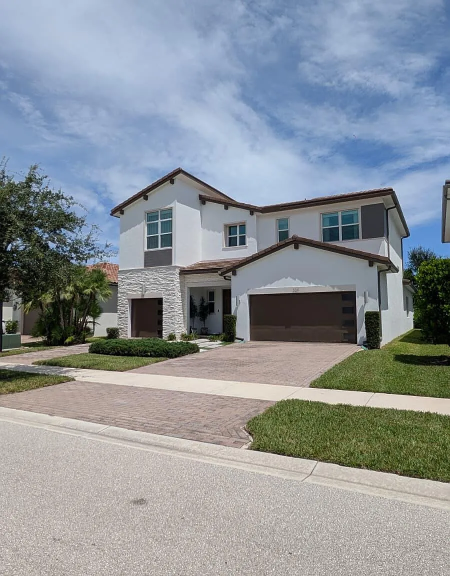 4 bed, 4.5 bath, 3700 sqft, $7,200 — Photo 4