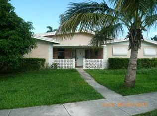 20145 NE 25th Ct, Miami, FL 33180