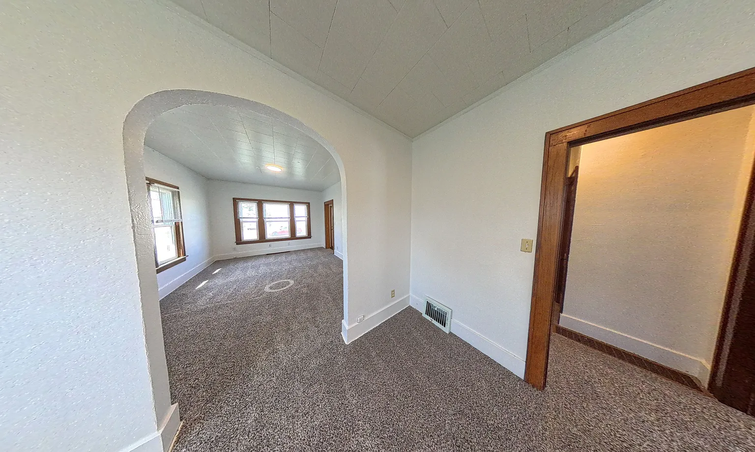 1924 Olive St - Cedar Falls — Photo 4