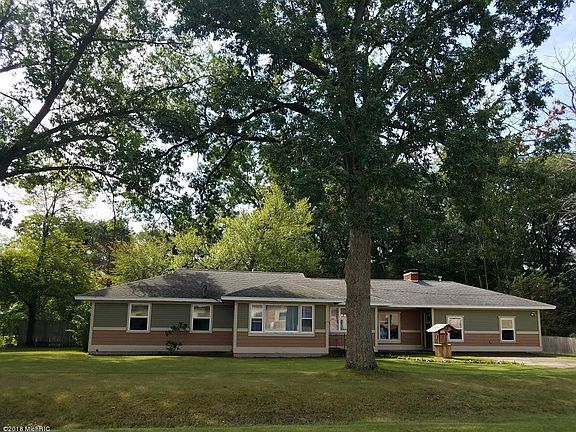 2nd image of 275 W Beech St