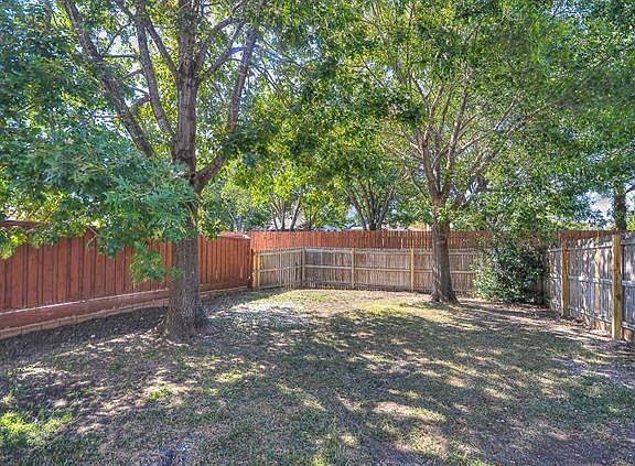2nd image of 2506 Crosslands Dr