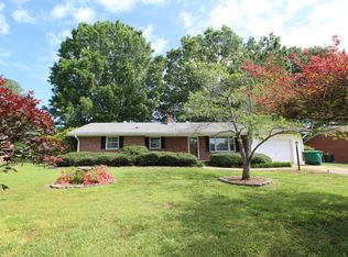 6061 Greenhaven Dr, Winston Salem, NC 27103