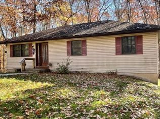 342 Laurel Lake Rd, Bartonsville, PA 18321