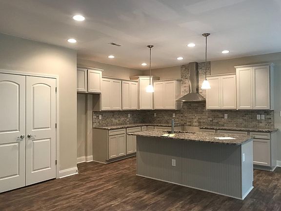 3rd image of 268 Brunswick Cir