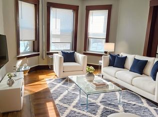 263 Elm St APT 3L, Holyoke, MA 01040