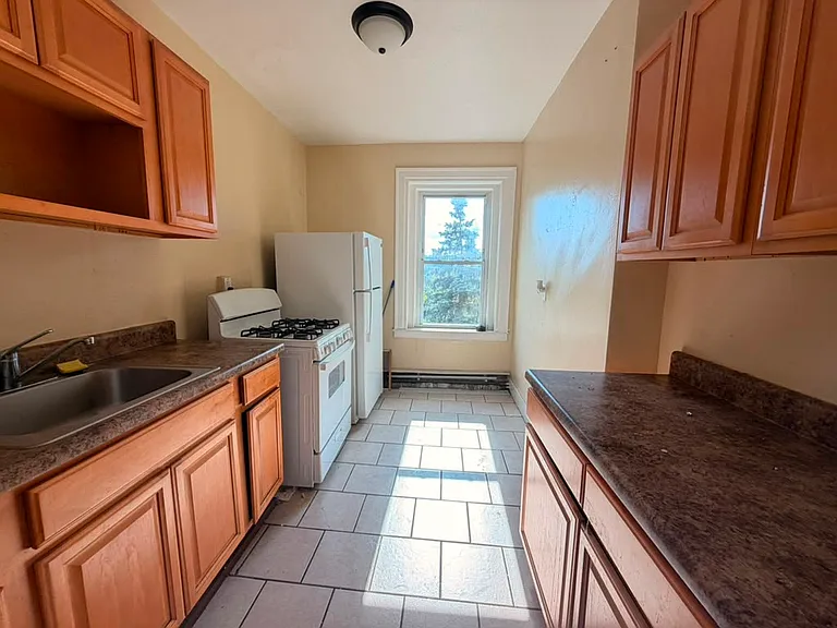 703 Howard Ave #4-2A — Photo 3