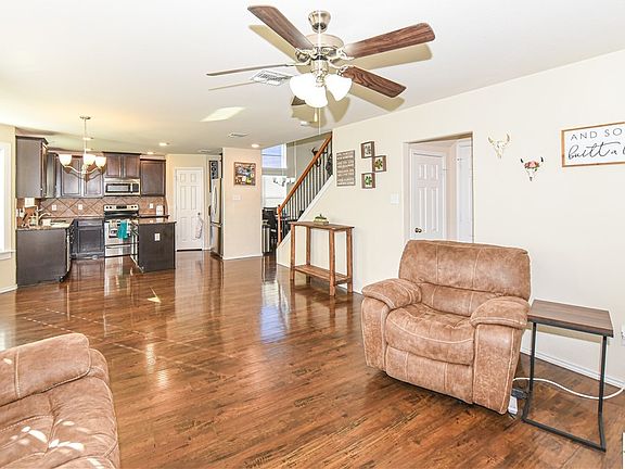 5th image of 3410 Lorne Dr