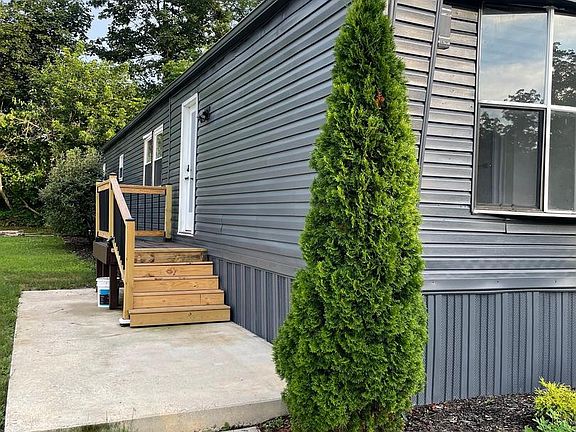 5th image of 321 Lewis Rd