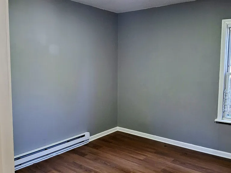 515 Berkshire Ave — Photo 8