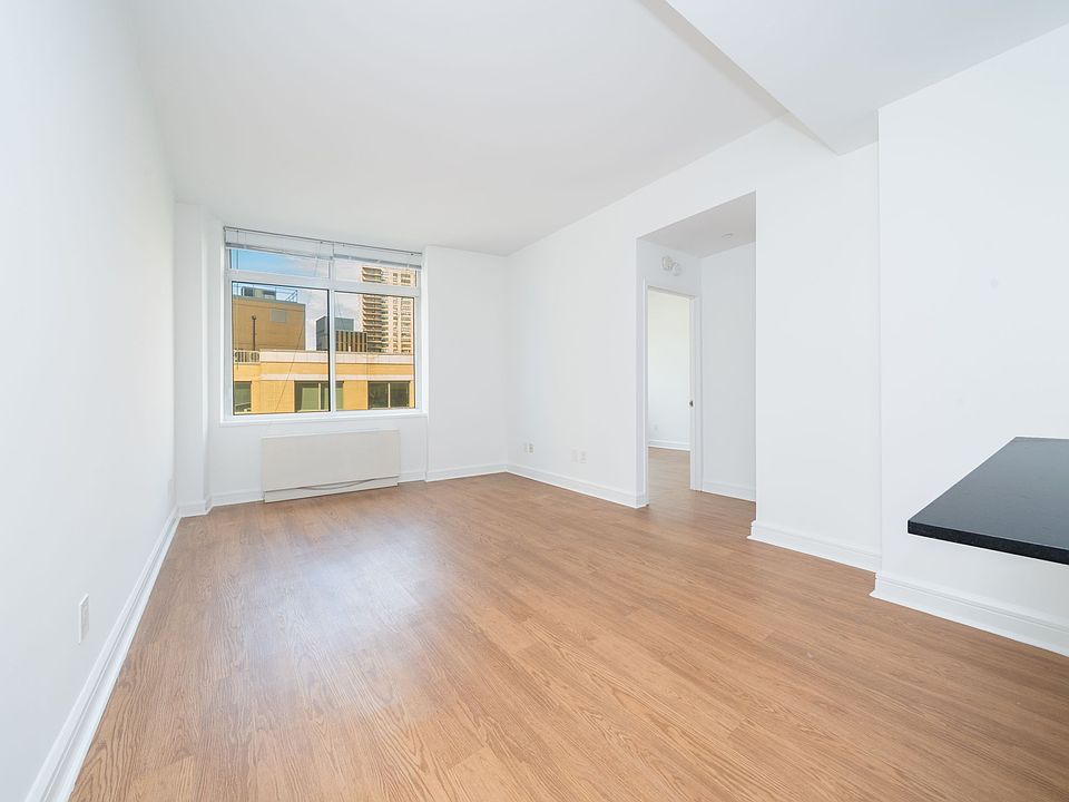 1st image of 140 Riverside Blvd APT 804