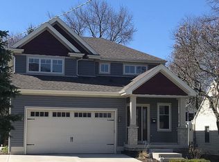 134 3rd Ave, New Lenox, IL 60451