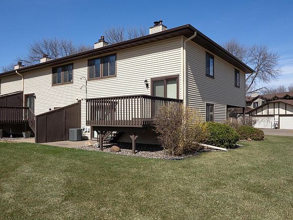 3rd image of 8751 Maplebrook Pkwy N #0
