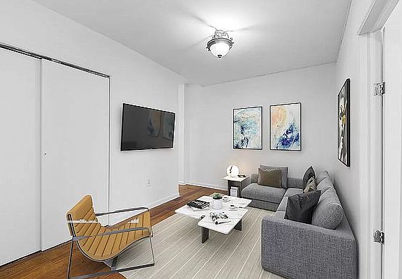 4th image of 3620 Broadway #61