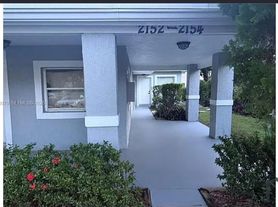 2154 NE 168th St, Miami, FL