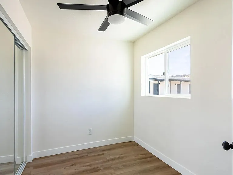 6563 Oasis Ave — Photo 10