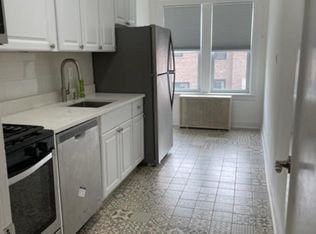 6461 Dry Harbor Rd FLOOR 2, Middle Village, NY 11379