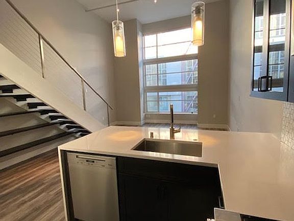 4th image of 175 Bluxome St Unit 207