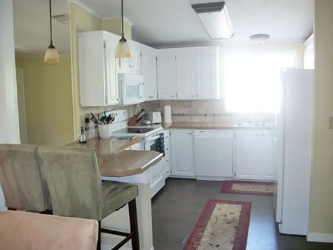 2nd image of 1218 Buena Vista Dr