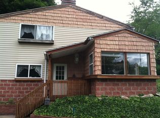 1515 Mack St, Natrona Heights, PA