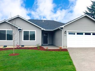 575 SE Rose Ridge Dr, Winston, OR 97496