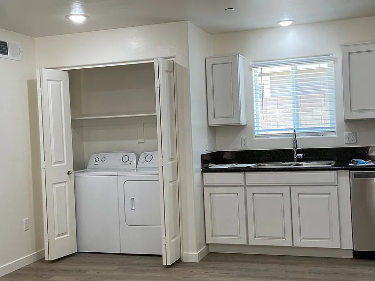 501 E 9th Ave #B — Photo 5