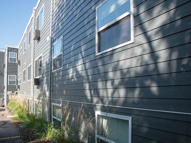 410 Apartments — Photo 6