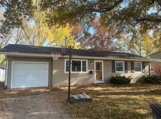 1717 20th St, Bettendorf, IA 52722