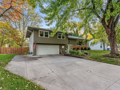 1440 Pennsylvania Ave N, Golden Valley, MN, 55427