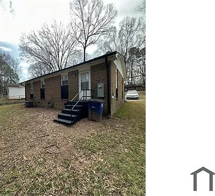 655 Amanda Pl — Photo 3