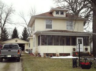 215 Perry St, Rossville, IL 60963