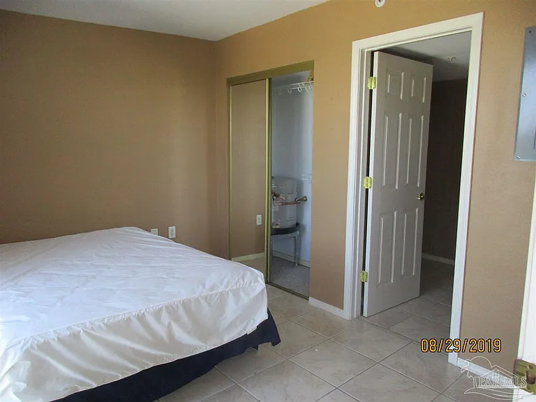 201 S Stillman St #401 — Photo 9