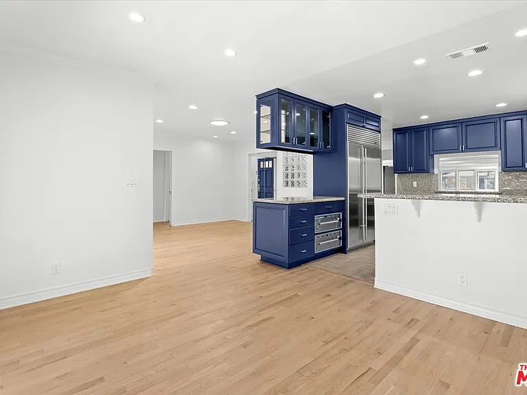 13207 Lake St — Photo 19